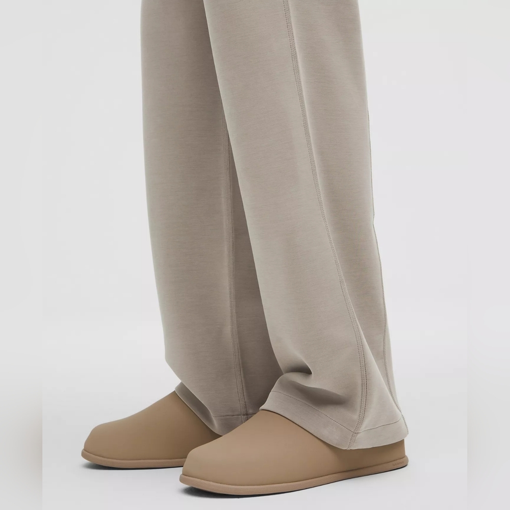Lululemon Softstreme High-Rise Pant 31" Warm Ash Grey Size 10 - Picture 7 of 7